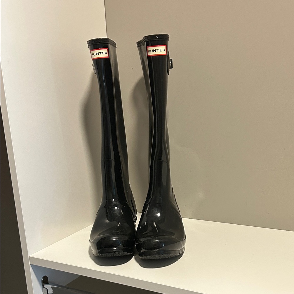Hunter Women's Glossy Black Rain Boots